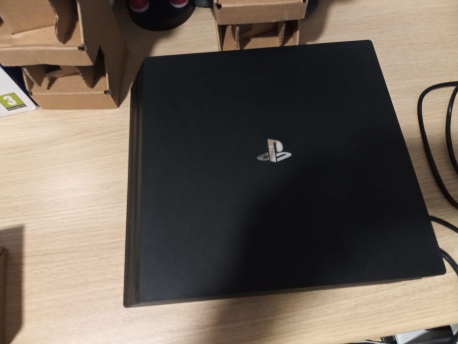 Ps4 pro Desbloqueavel na caixa coleccionador