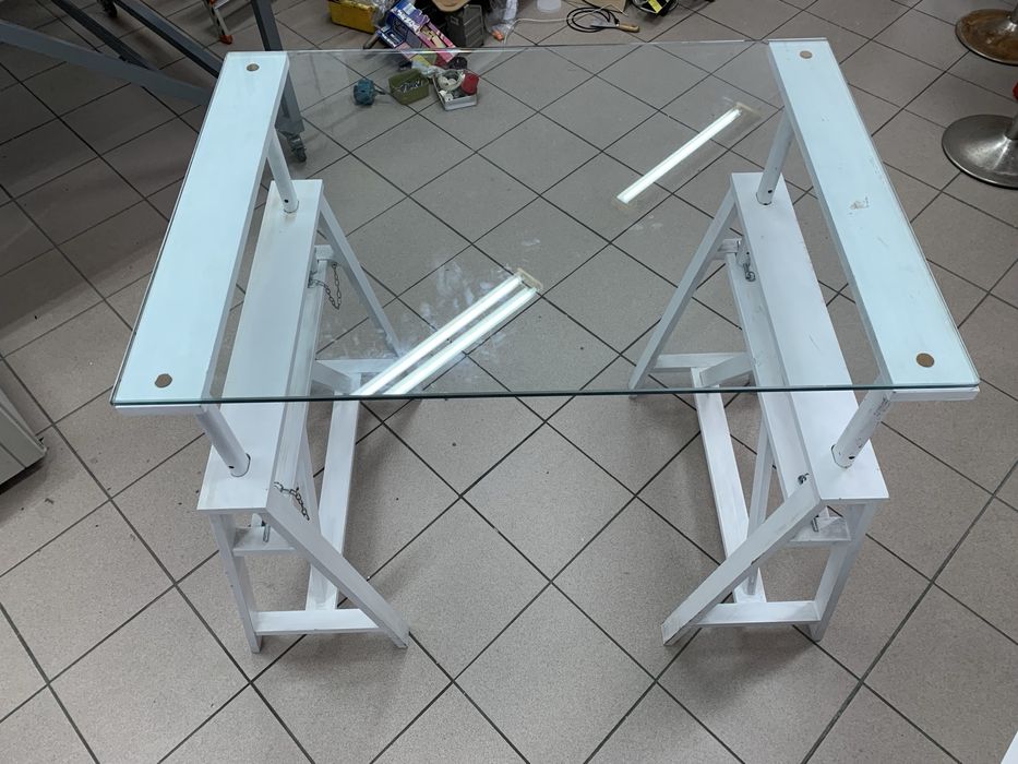 Mesa cavalete ajustavel