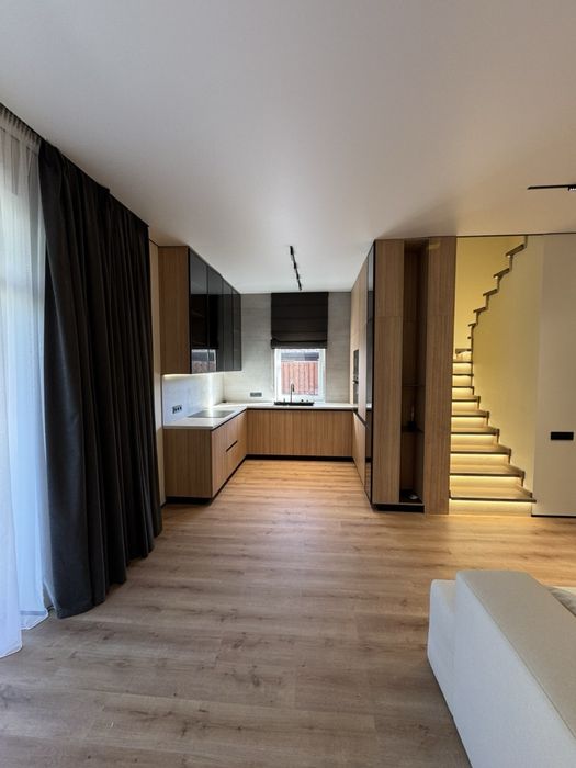 Будинок з ремонтом