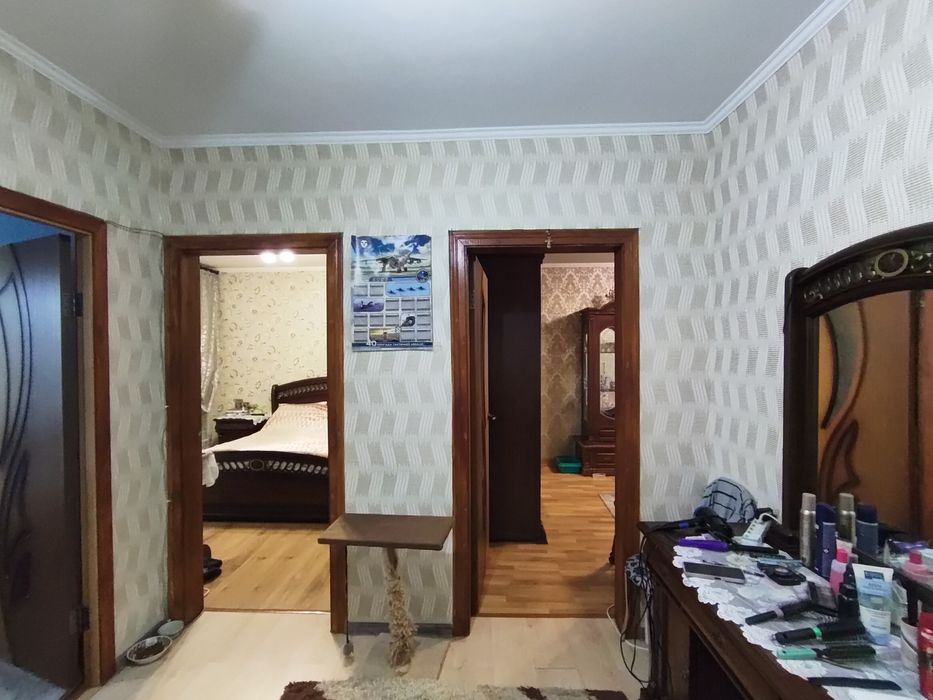 Продається трикімнатна квартира на масиві, в м.Васильків. 48000$