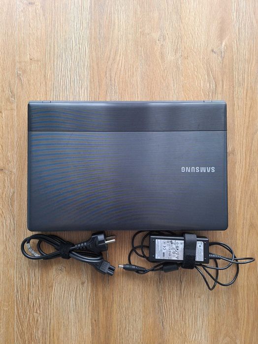 Laptop Samsung NP305E5Z 15,6” AMD A4 / 4 GB RAM