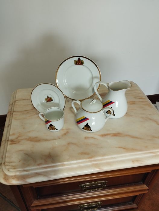 Conjuntos de café Delta todos diferentes