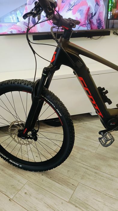 Scott aspect eride 20.Bosch performance cx.