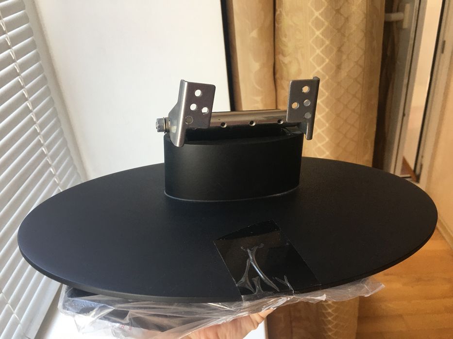 Кріплення для телевізора