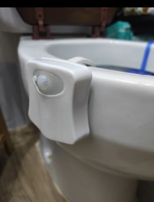 Светодиодный ночной светильник с датчиком движения