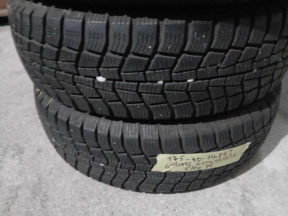 2 Pneus 175/70R14 seminovos