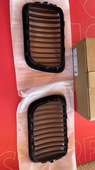 Grelhas frontais pretas e36 fase 2 (96-99)