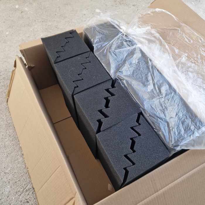 Pianka wygłuszająca narożna 16 sztuk