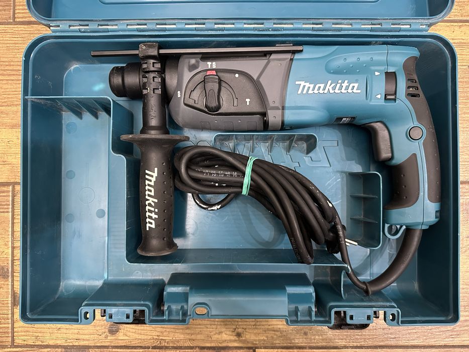 Młotowiertarka udarowa Makita HR2470 w zestawie ze skrzynką | 2021r.