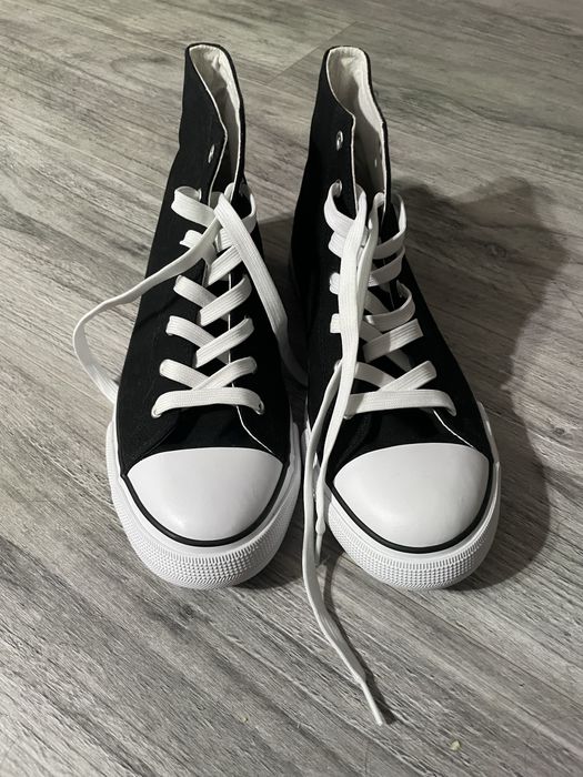 Nowe dziewczęce sneakersy Vty – rozmiar 41