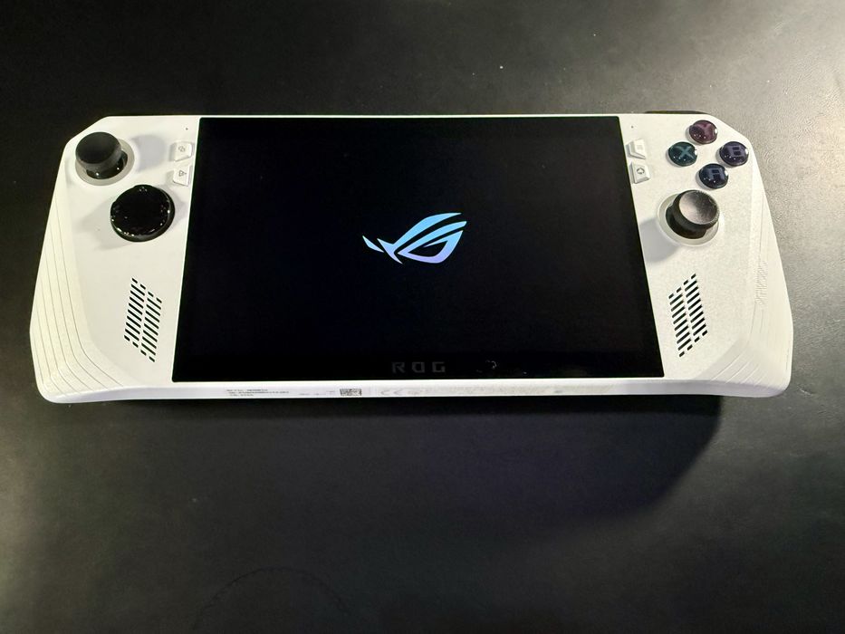 ASUS ROG Ally Z1 Extreme – stan idealny