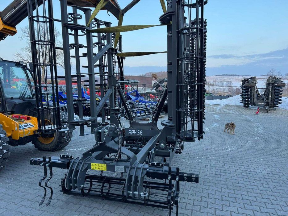 Agregat pazurek APH 4,2 m 5,0 m 5,6 m HELAGRO składany hydraulicznie