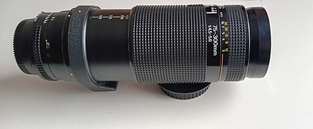 Nikon AF Nikkor 75-300mm FX lens obiektyw