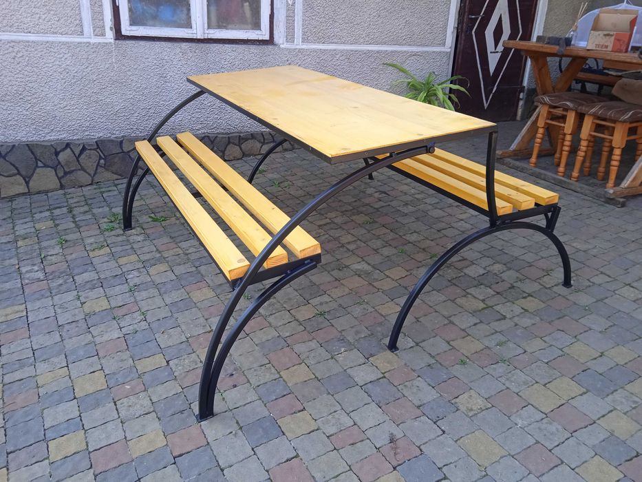 Розкладний стіл. Лавка трансформер