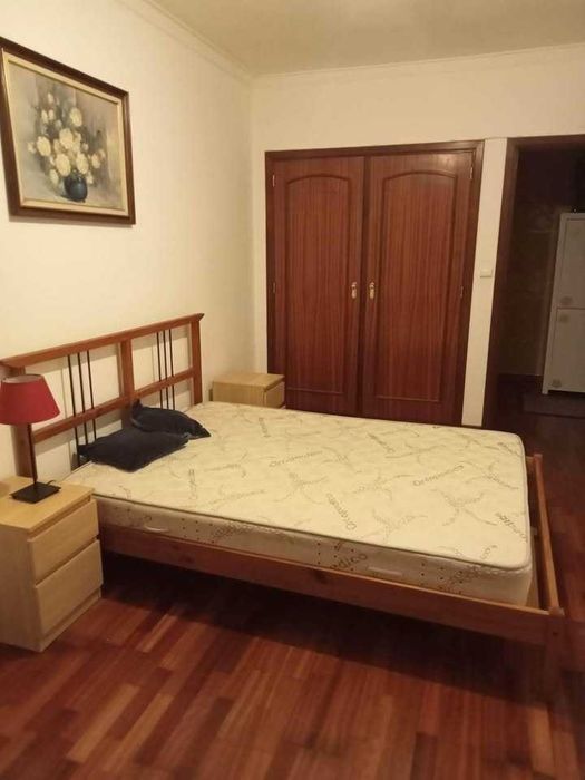 Alugo quarto em Algueirão Mem-Martins