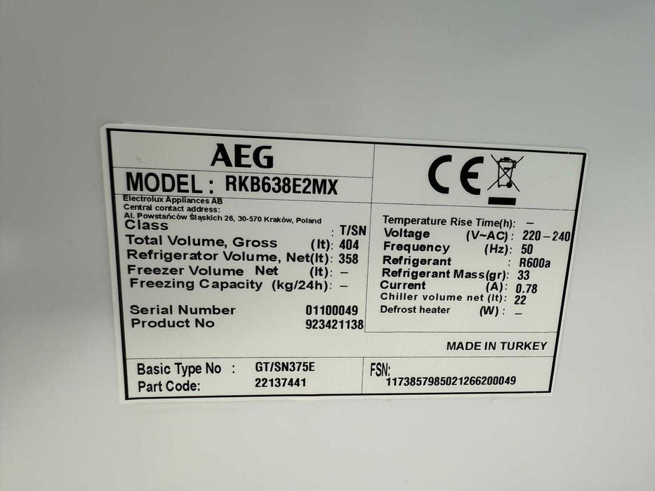 Frigorífico AEG RKB638E2MX com novo