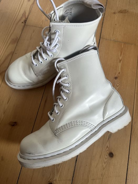 dr martens mono white
