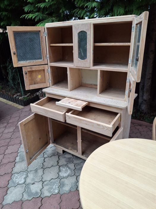 Kredens drewniany prl