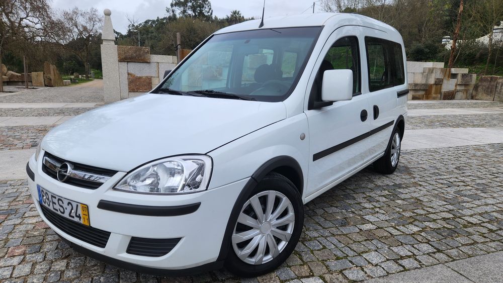 Opel Combo 1.3 CDTI 5 Lugares