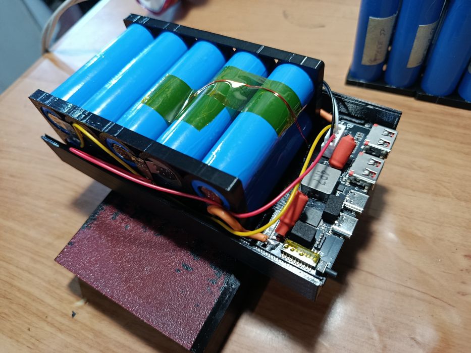 Повербанк для ноутбука 45000mAh 100W Power Bank для ноутбуку
