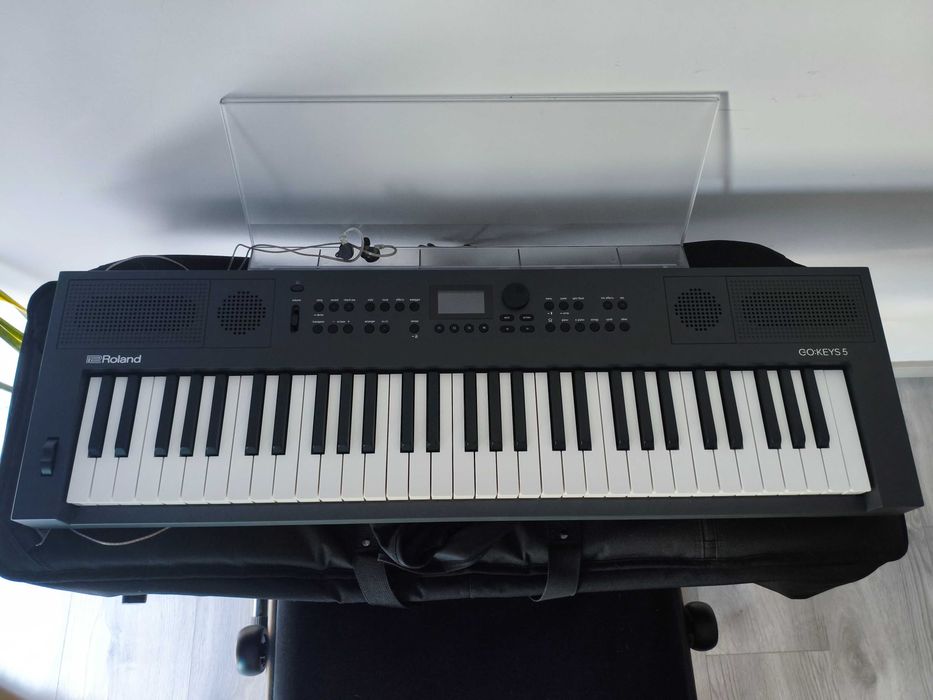 Teclado Roland GO:KEYS 5 - Como Novo + Mala de Transporte + Suporte Partituras GO:KEYS