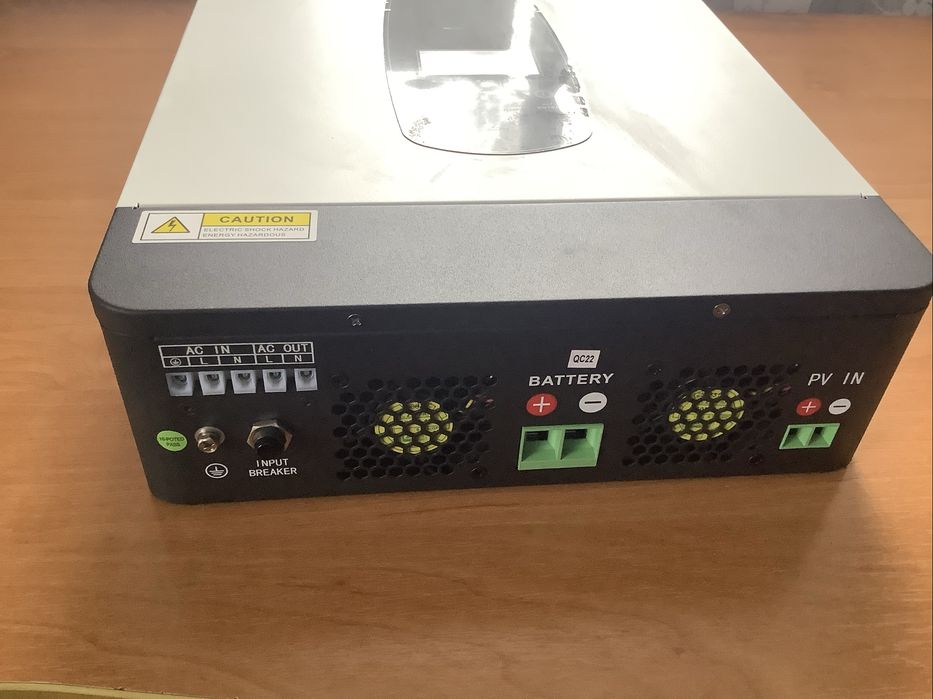 Гибридный инвертор 1,8 кВт , 12V/230V , 2000W панели .