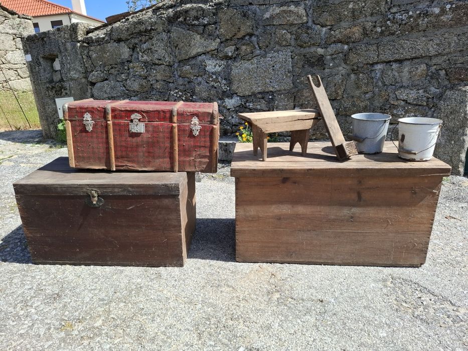 Antiguidades, malas/baús antigos