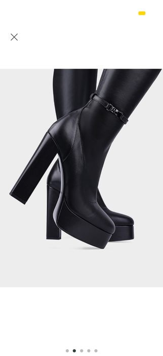 ботильйони бренду Attizzare.