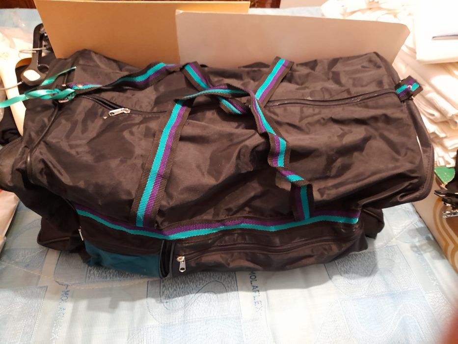 Saco de viagem ou desportivo.