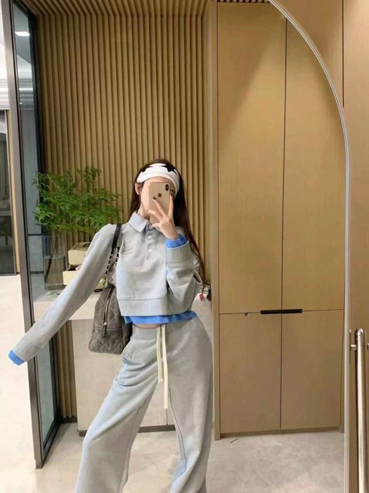 Костюм від MiuMiu, розмір М! Розпродаж до 50% знижк ! Люкс