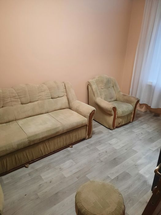 Продається 2 кімнатна квартира  біля ринку.