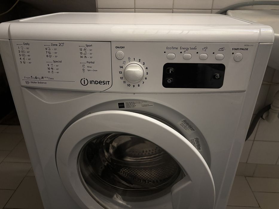 Pralka Indesit IWSE61253 6kg 1200 obr. A+++