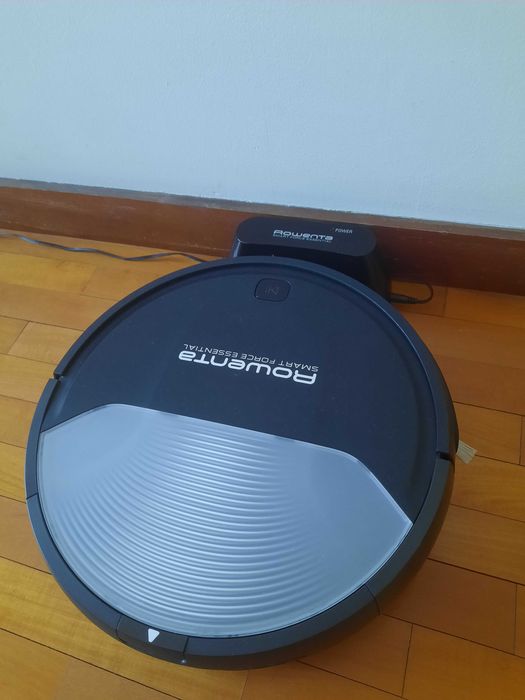 Aspirador bot Rowenta sem controlo