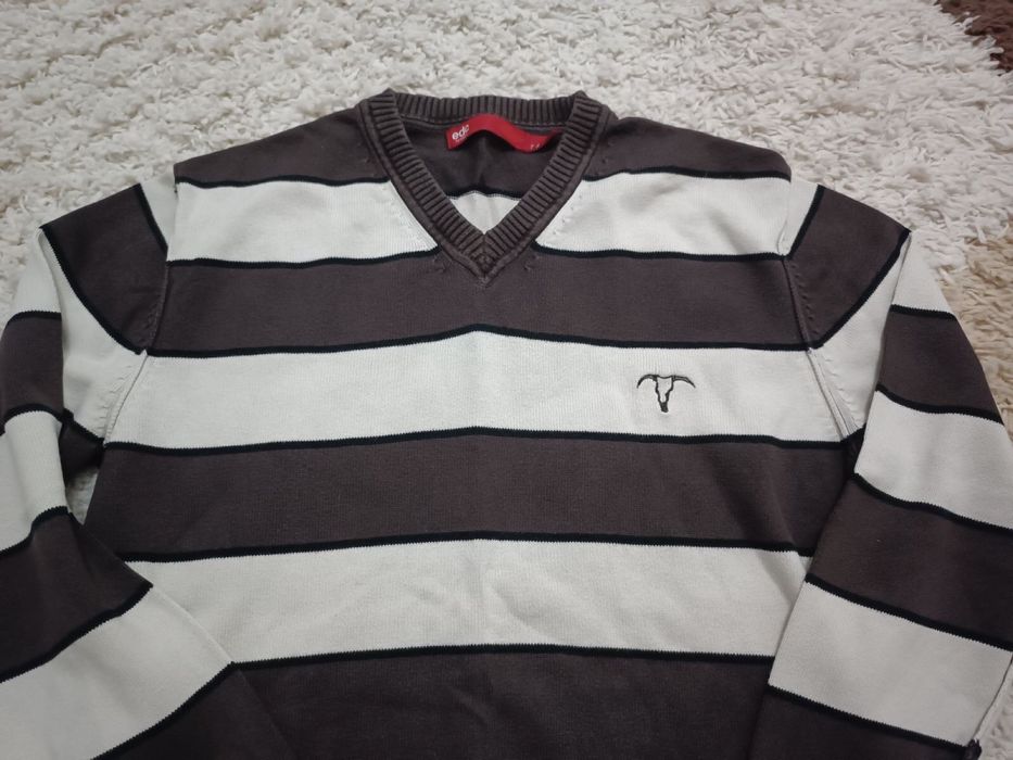 Цікава кофта в полоску