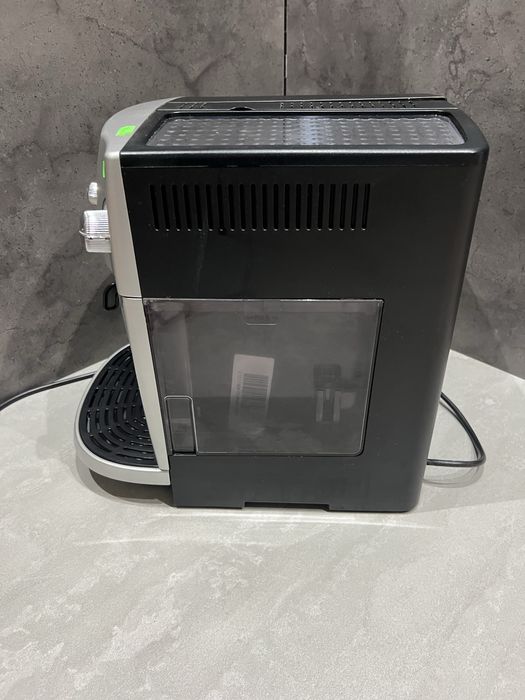 Кавомашина Delonghi Magnifica! SE663