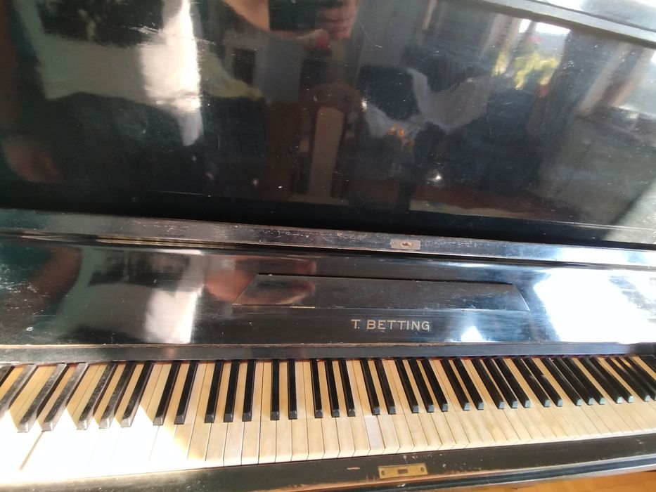 Pianino T. Betting