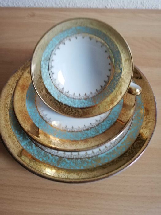 Антикварное трио фарфоровое кофейное