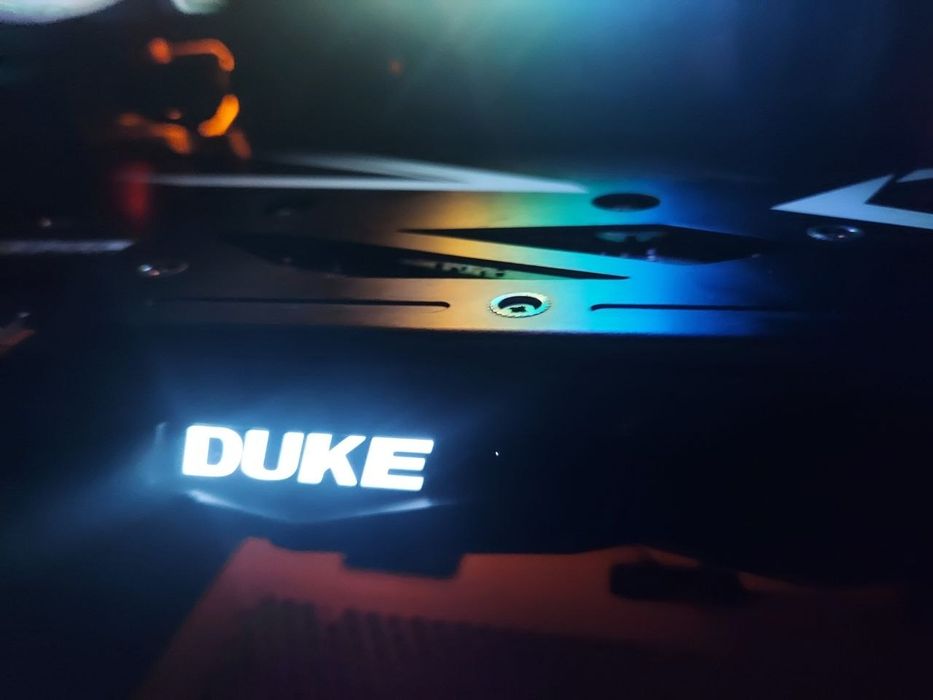 Продам gtx1080 ti Duke
