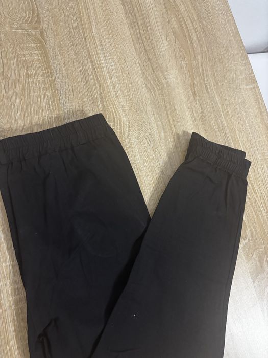Czarne damskie joggery M