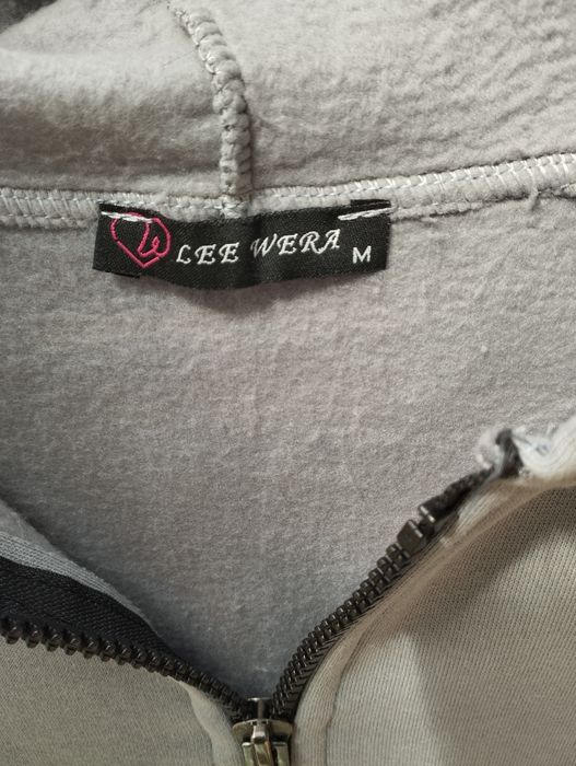 Długa bluza z kapturem M / L