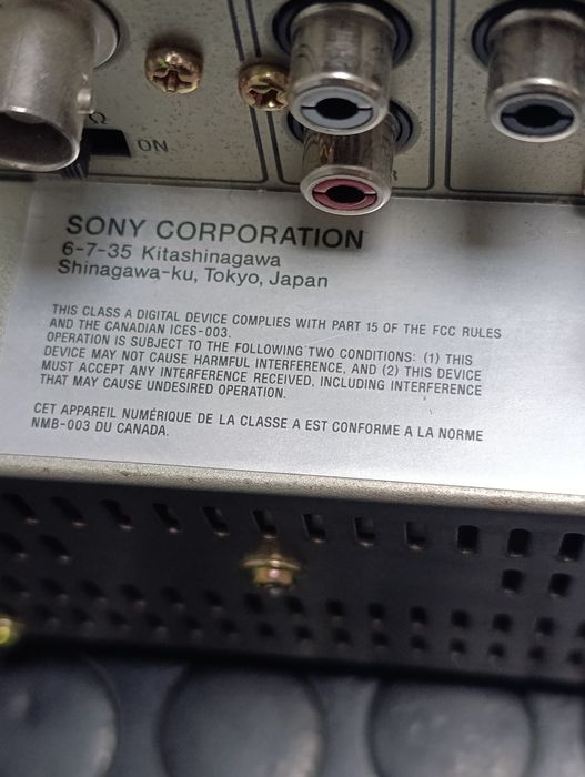 Професійний відеомагнітофон Sony SVO-9500MDP