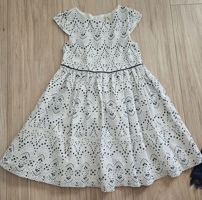 Dwie eleganckie sukienki (koronka)  roz.110