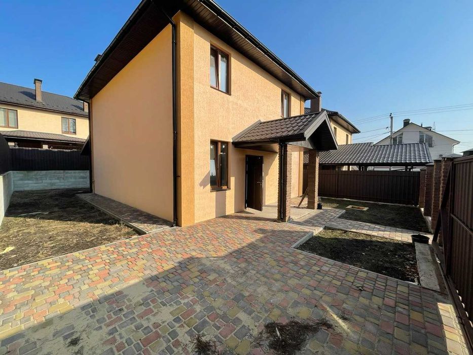 Продається будинок площею 125 кв.м. на земельній ділянці 3 сотки.
