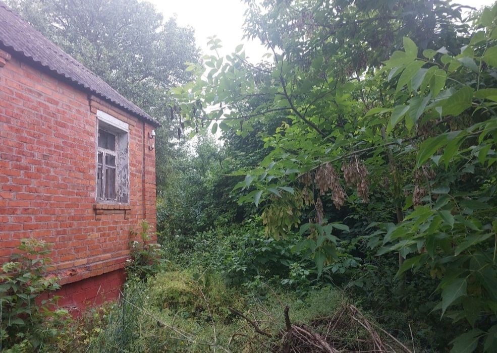 Продам земельный участок с домиком