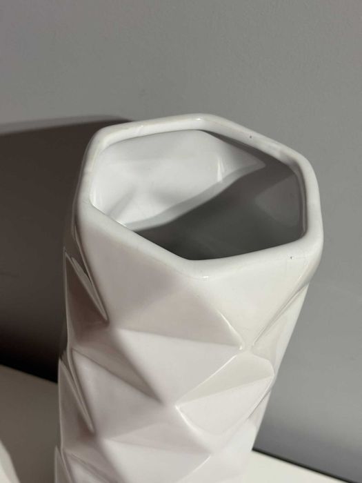 Biały wazon 26cm