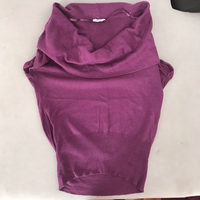 ROUPA MULHER - Várias camisas, tops, blusas, calções