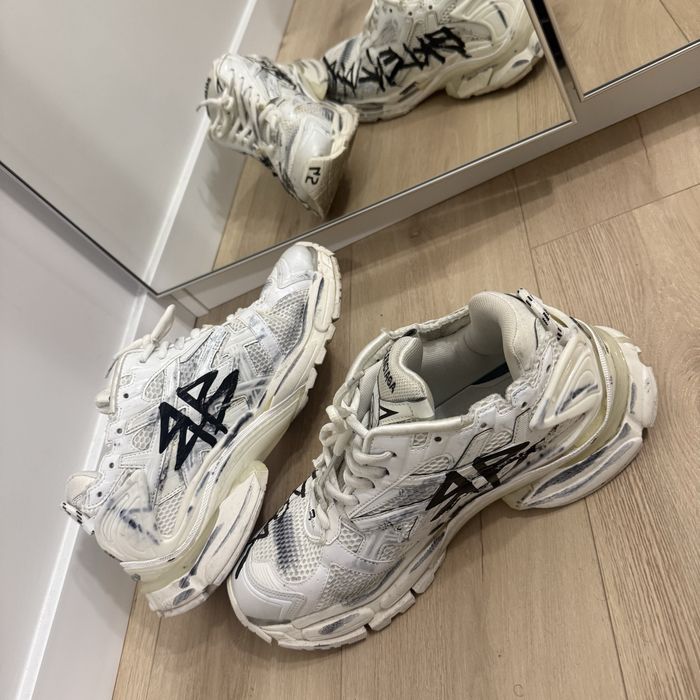 Sneakersy Buty 45 Men's Runner Graffiti Trainers in White balenciaga