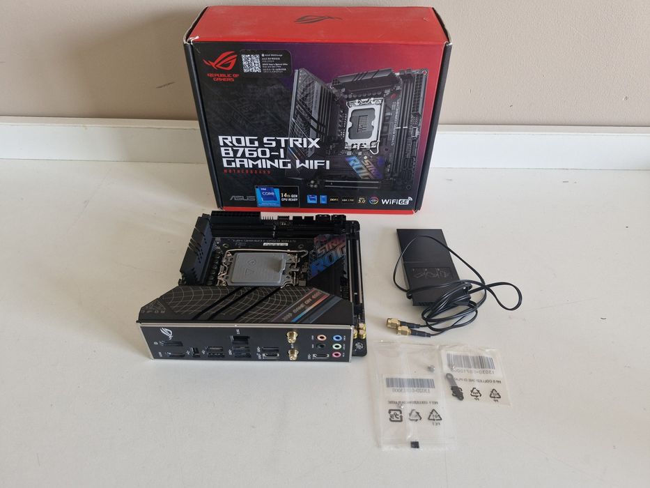 Asus B760-I Gaming Wifi Rog Strix Socket 1700 Płyta Główna
