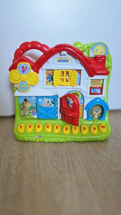 Quinta interativo da Baby Clementoni