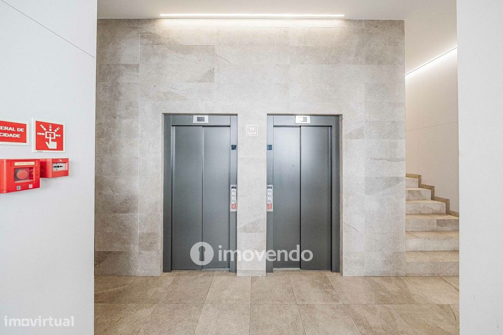 Apartamento T2 moderno, com estacionamento, na Alta de Lisboa